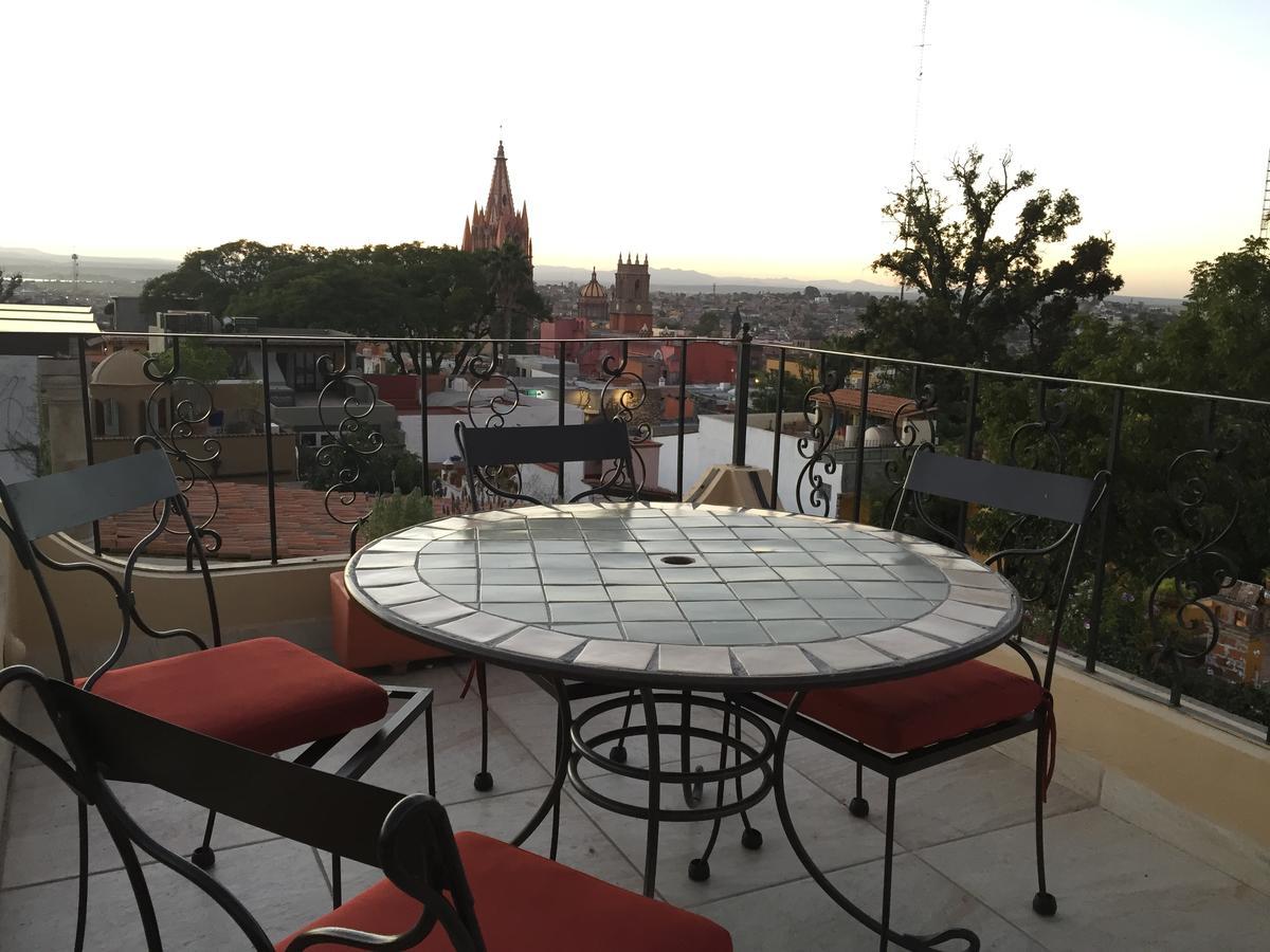 Casa Del Tio Hotel Boutique ซานมิเกล เด อาเญนเด ภายนอก รูปภาพ View from the rooftop of the hotel
