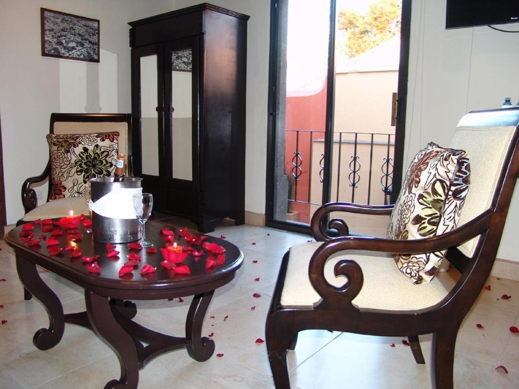 Casa Del Tio Hotel Boutique ซานมิเกล เด อาเญนเด ห้อง รูปภาพ A suite at the hotel